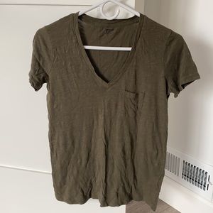 Madewell olive v neck tshirt